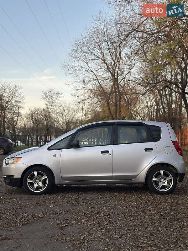 Хэтчбек Mitsubishi Colt 2009 в Буче фото 6 Хэтчбек Mitsubishi Colt 2009 в Буче