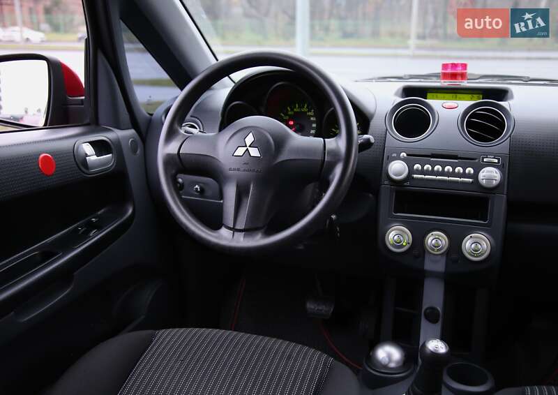 Хэтчбек Mitsubishi Colt 2008 в Харькове фото 10 Хэтчбек Mitsubishi Colt 2008 в Харькове