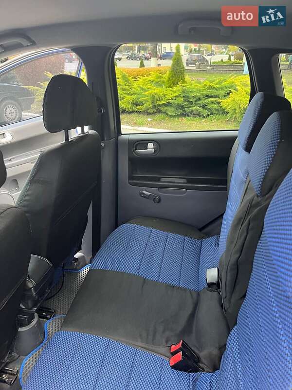 Хэтчбек Mitsubishi Colt 2006 в Калиновке