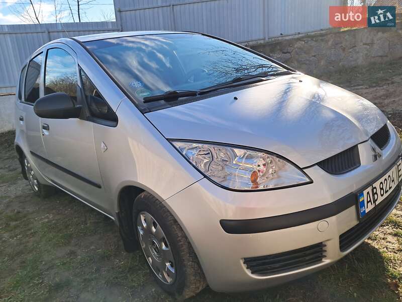 Mitsubishi Colt 2005