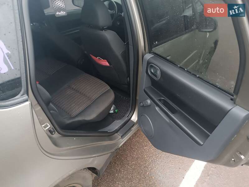 Хэтчбек Mitsubishi Colt 2008 в Житомире