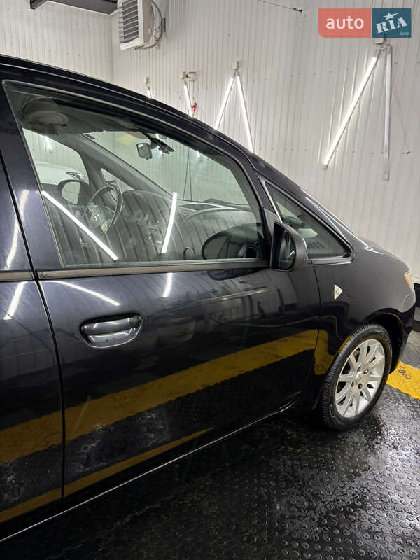 Хетчбек Mitsubishi Colt 2009 в Києві фото 12 Хетчбек Mitsubishi Colt 2009 в Києві