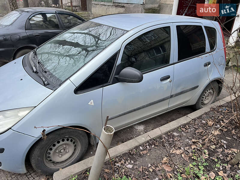 Хэтчбек Mitsubishi Colt 2006 в Черновцах