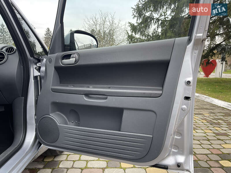 Хэтчбек Mitsubishi Colt 2012 в Луцке