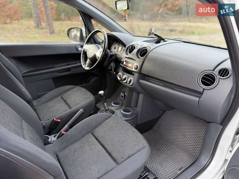 Хетчбек Mitsubishi Colt 2011 в Ірпені