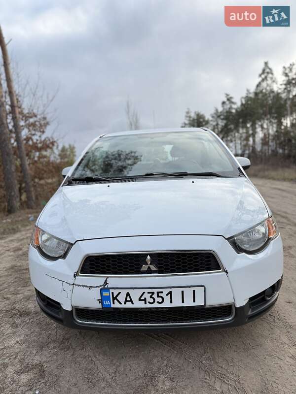 Хетчбек Mitsubishi Colt 2011 в Ірпені