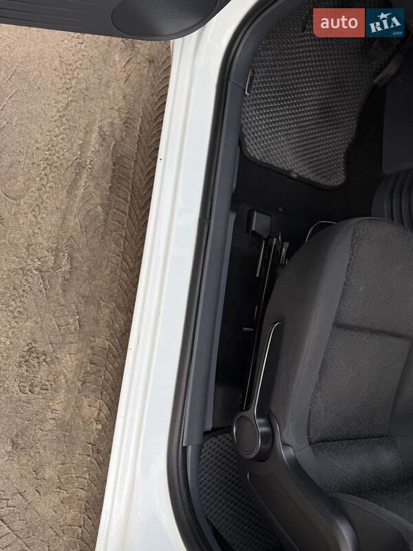 Хетчбек Mitsubishi Colt 2011 в Ірпені