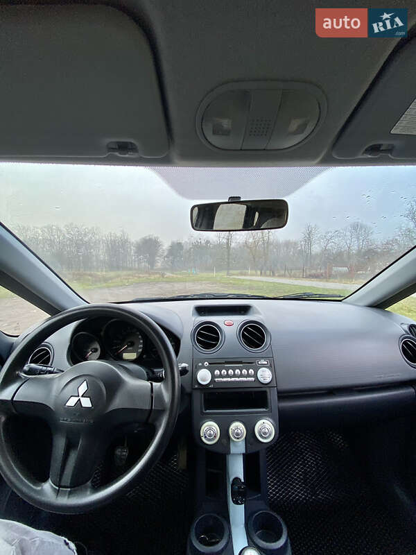 Хетчбек Mitsubishi Colt 2005 в Сокалі фото 5 Хетчбек Mitsubishi Colt 2005 в Сокалі