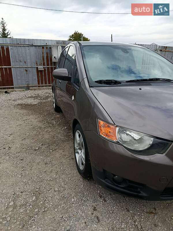 Mitsubishi Colt 2011
