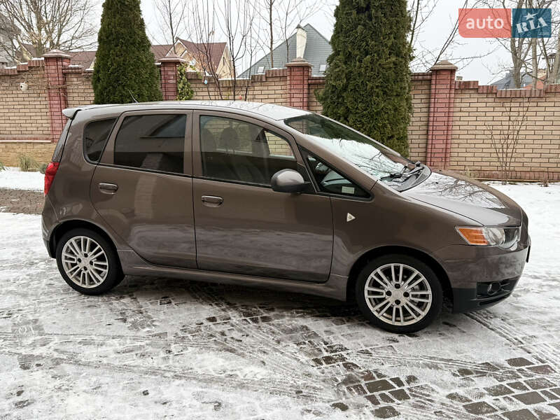 Хетчбек Mitsubishi Colt 2012 в Чернівцях