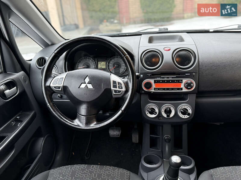 Хетчбек Mitsubishi Colt 2012 в Чернівцях