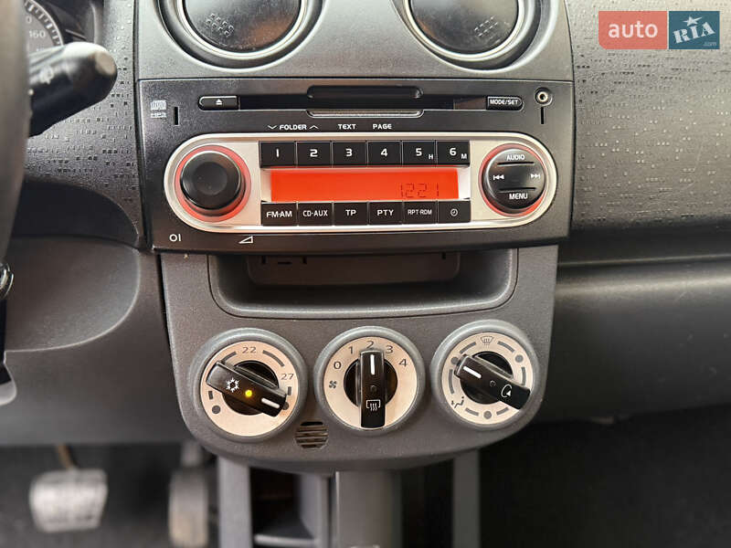 Хетчбек Mitsubishi Colt 2012 в Чернівцях