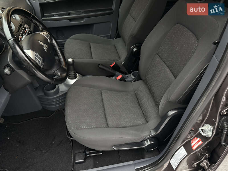 Хетчбек Mitsubishi Colt 2012 в Чернівцях