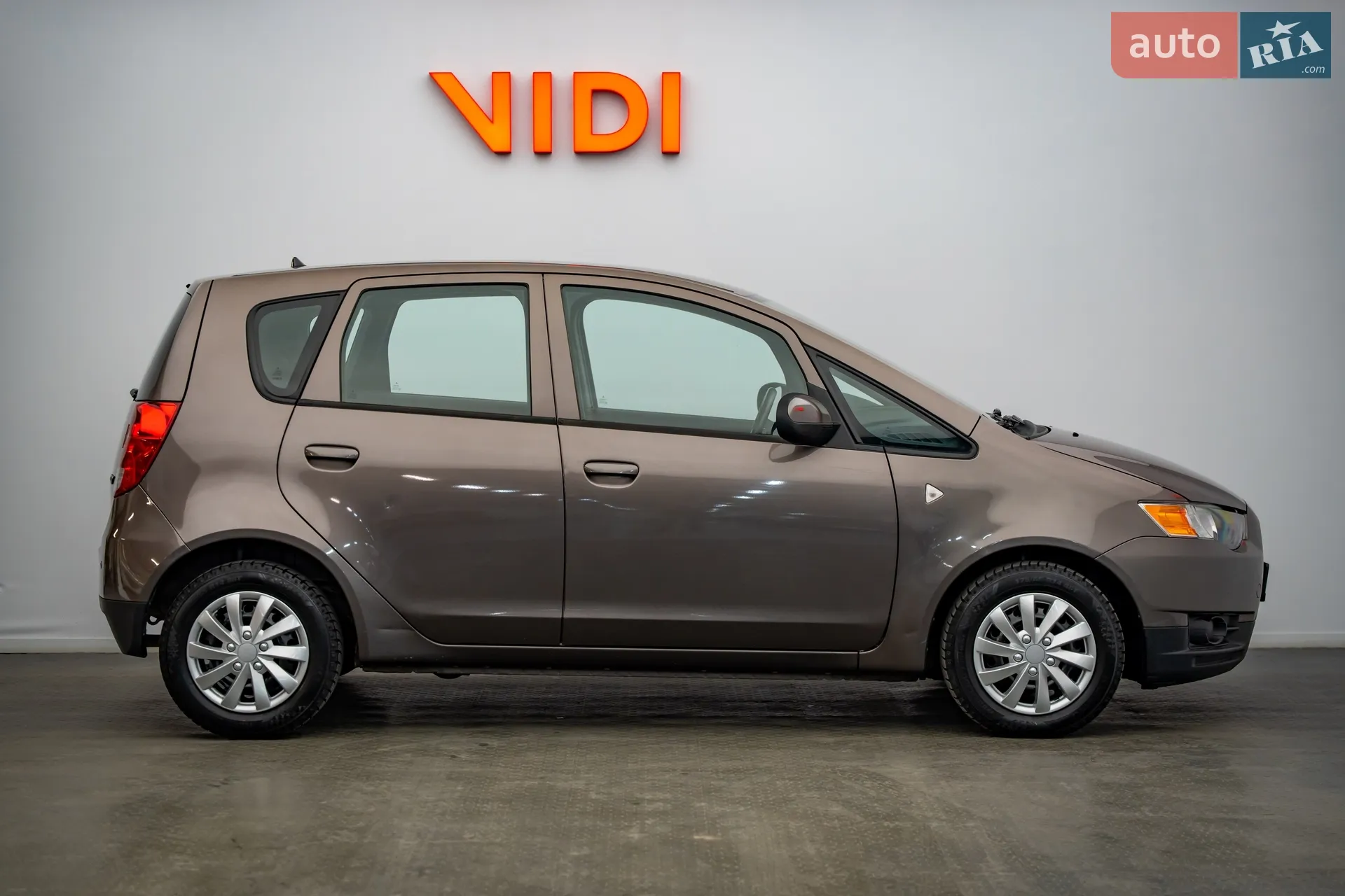 2011 Mitsubishi Colt - мініатюра 4