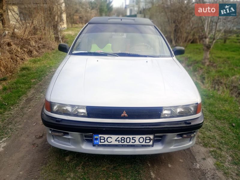 Mitsubishi Colt 1989