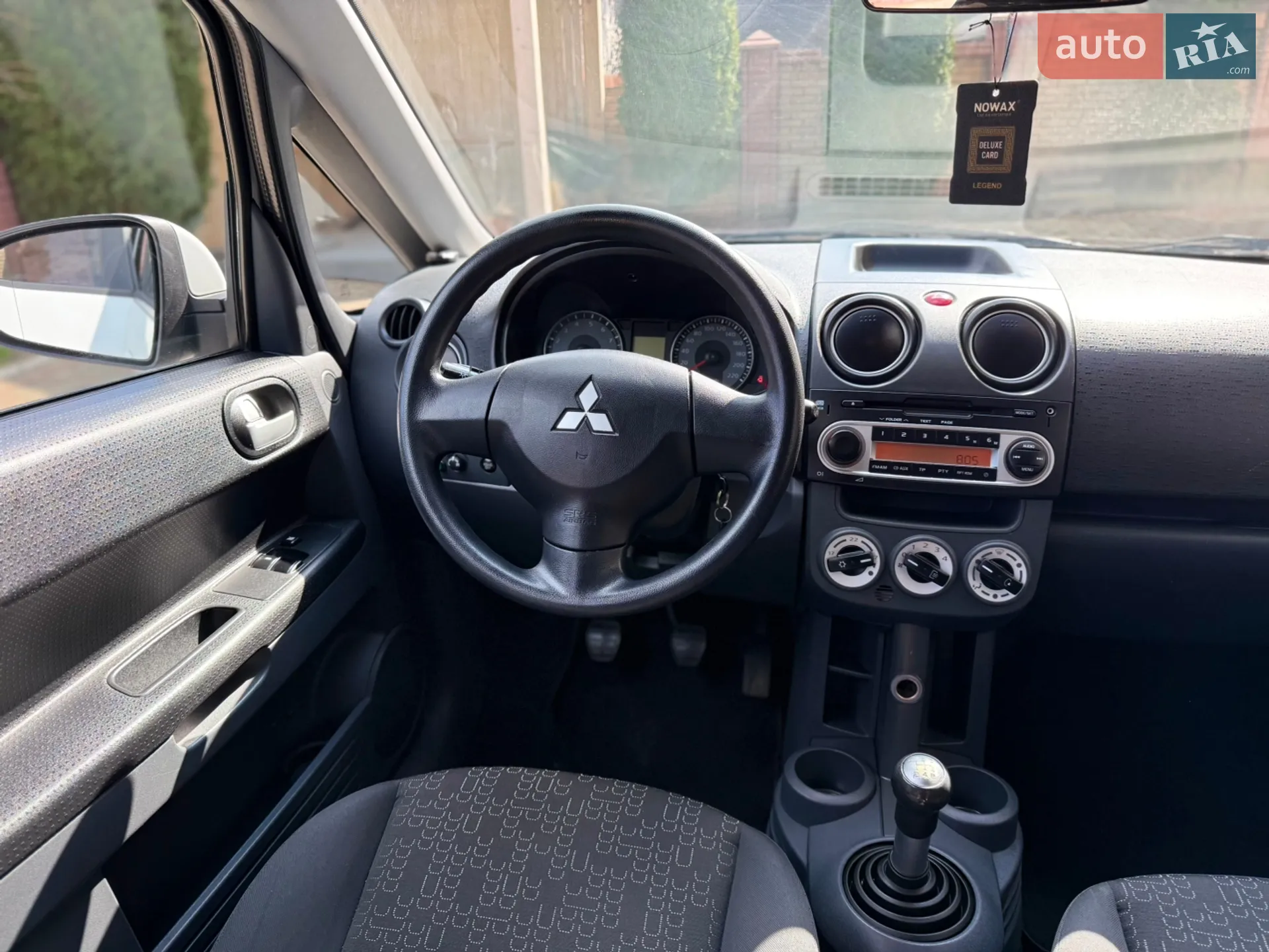 2010 Mitsubishi Colt - мініатюра 16