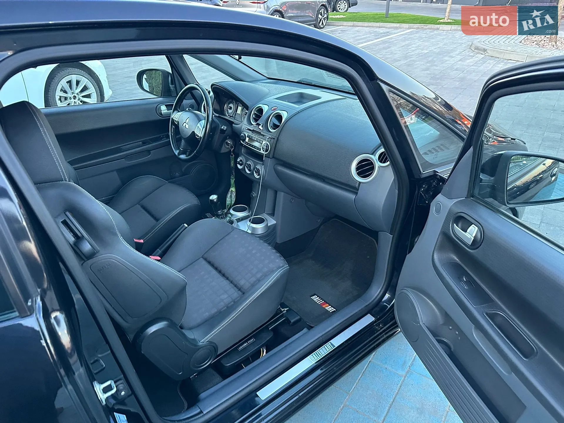 2012 Mitsubishi Colt - мініатюра 87