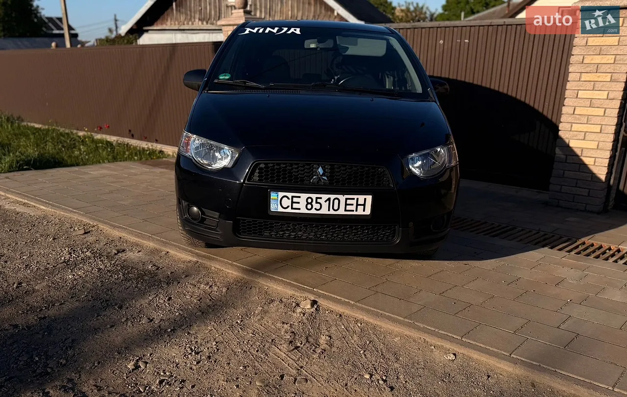 2010 Mitsubishi Colt - мініатюра 21