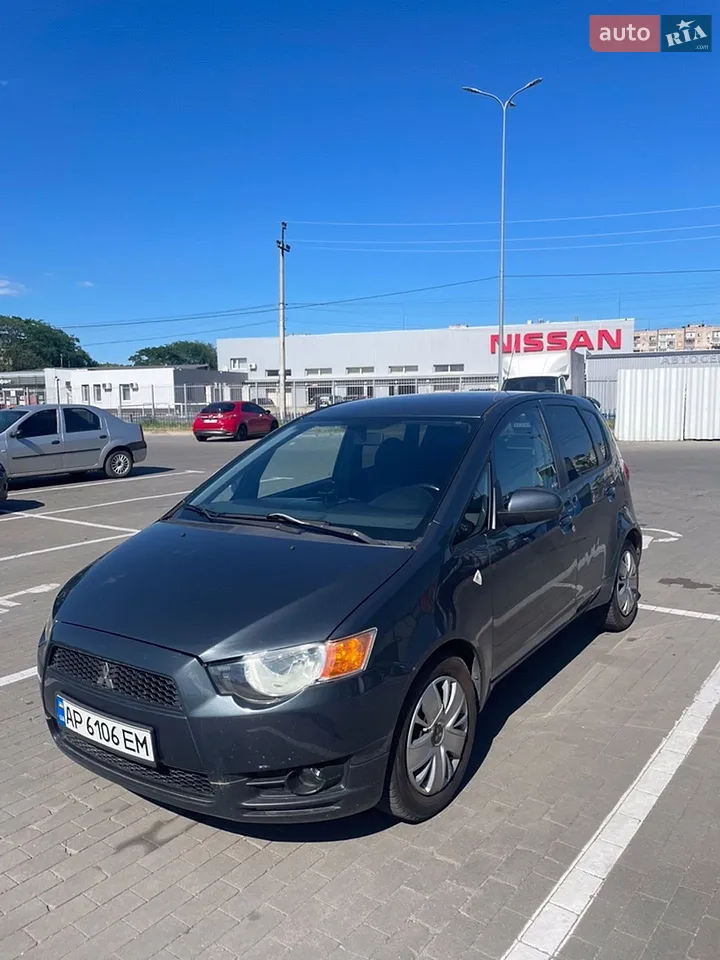 2010 Mitsubishi Colt - мініатюра 6
