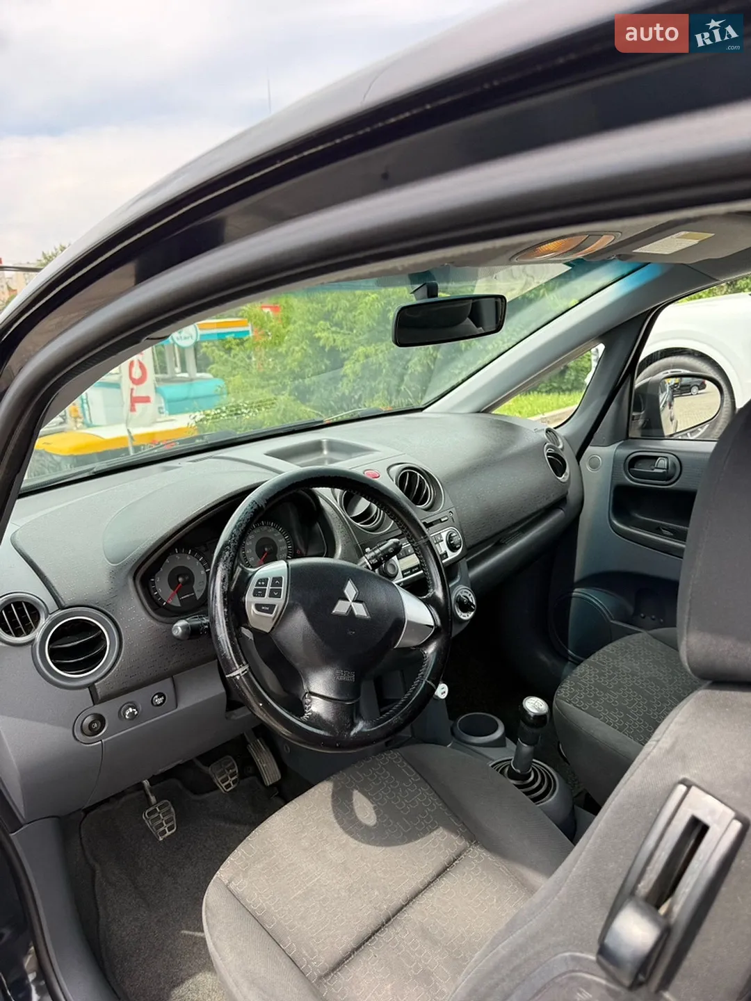 2010 Mitsubishi Colt - мініатюра 7