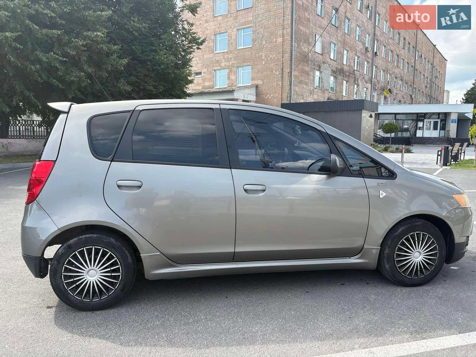 2010 Mitsubishi Colt - мініатюра 4