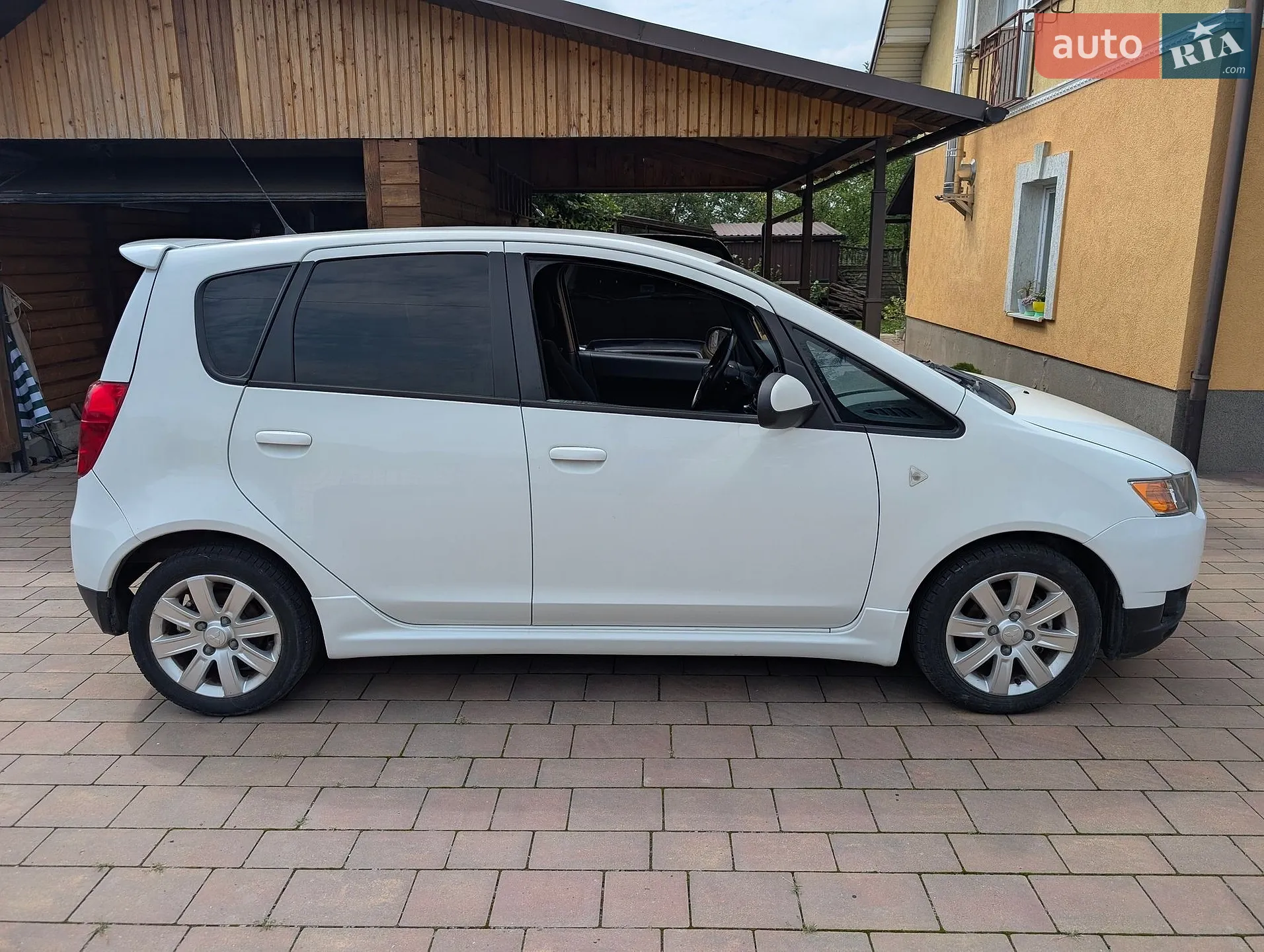 2012 Mitsubishi Colt - мініатюра 4