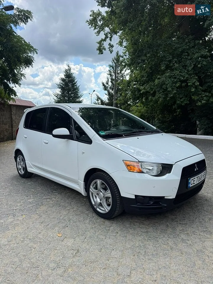 2010 Mitsubishi Colt - мініатюра 15