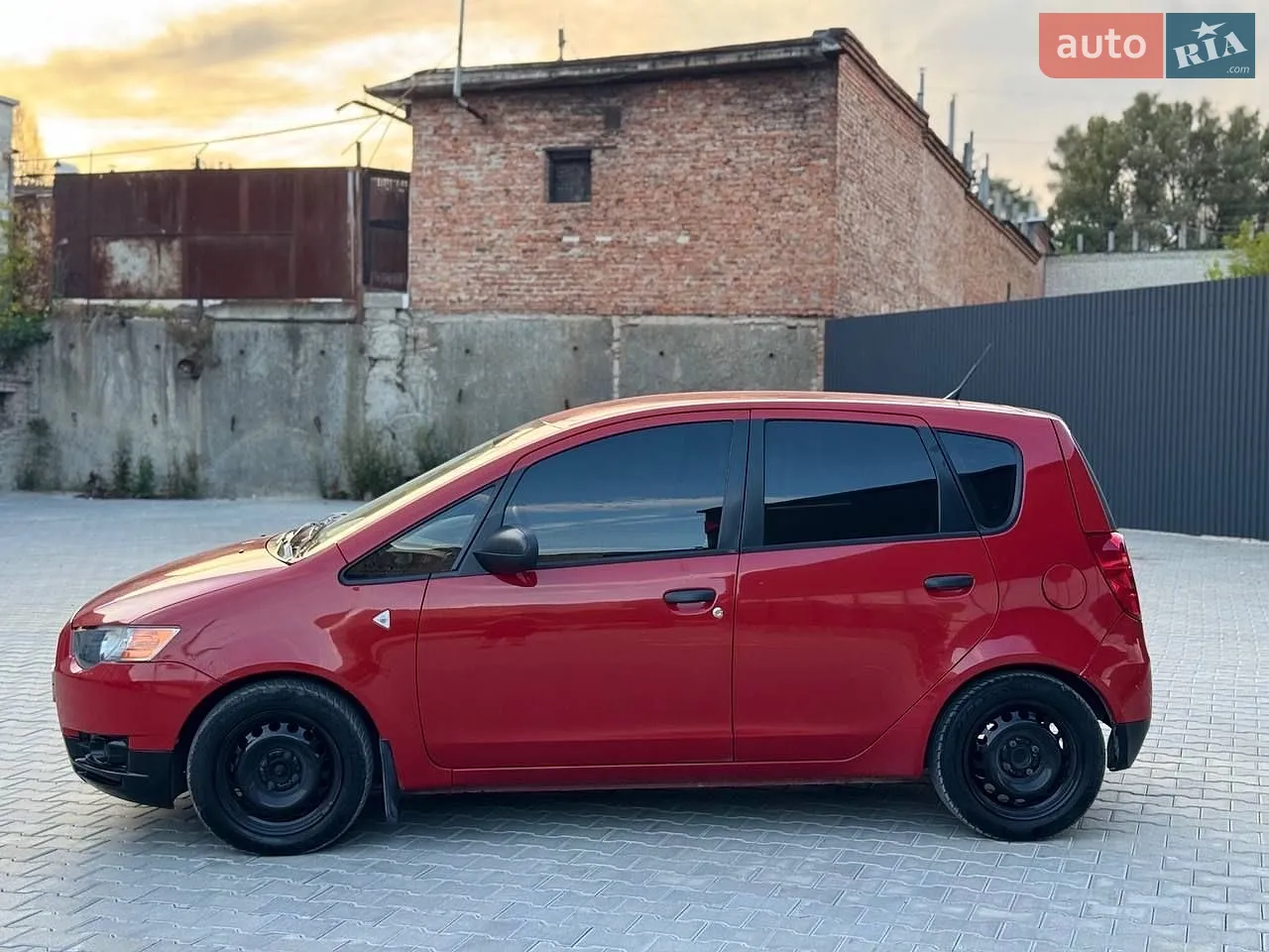 2011 Mitsubishi Colt - мініатюра 4