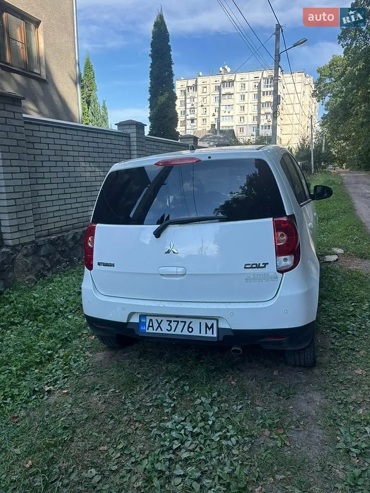 2011 Mitsubishi Colt - мініатюра 18