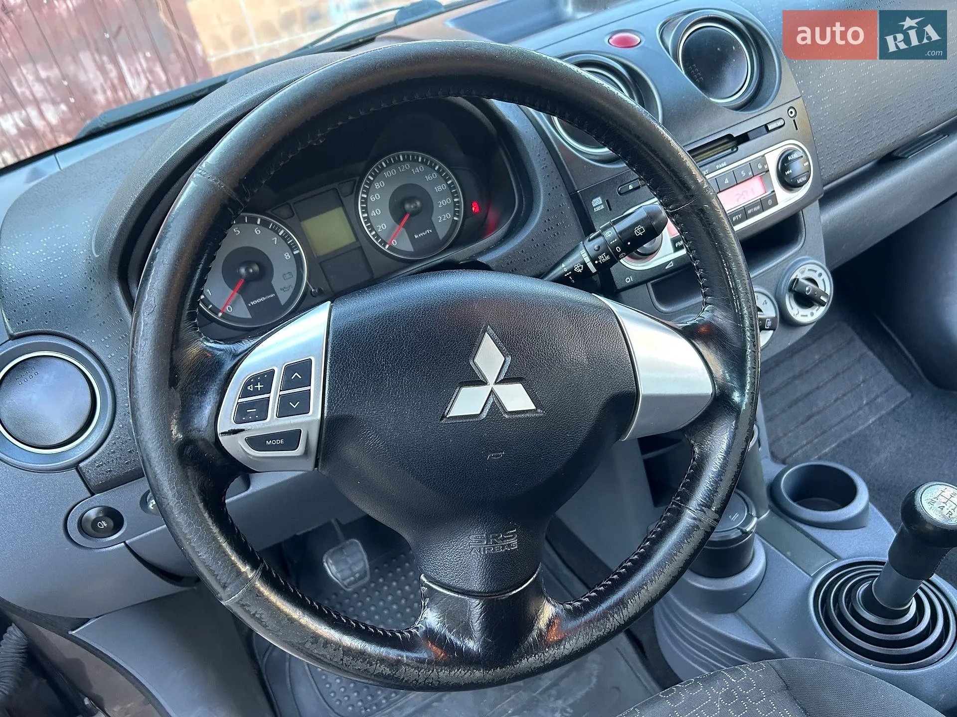 2011 Mitsubishi Colt - мініатюра 11