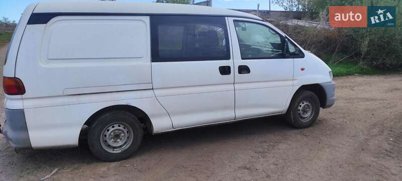 Мінівен Mitsubishi Delica 1998 в 