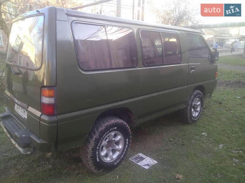 Минивэн Mitsubishi Delica 1990 в Николаеве