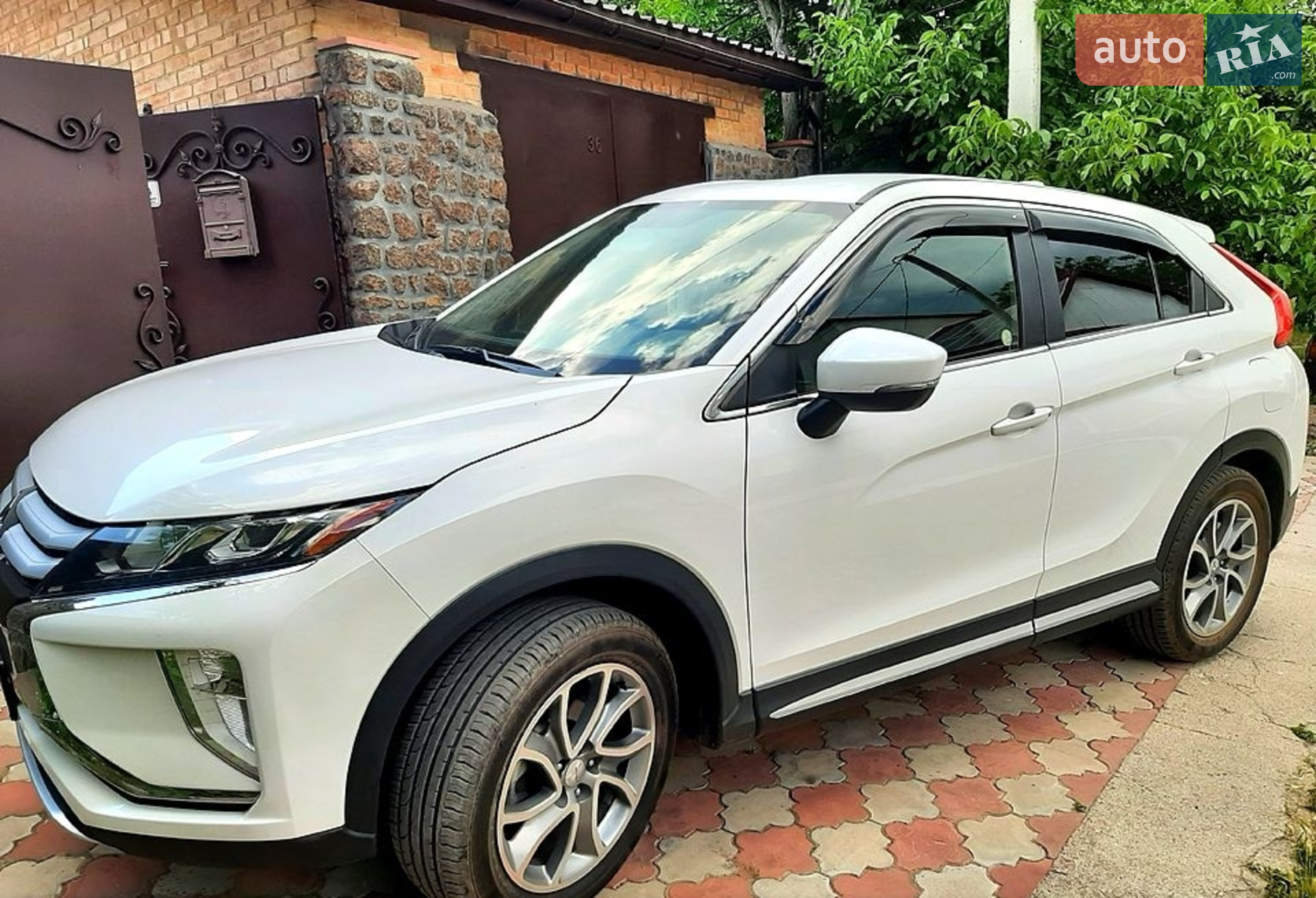 2019 Mitsubishi Eclipse Cross - мініатюра 2