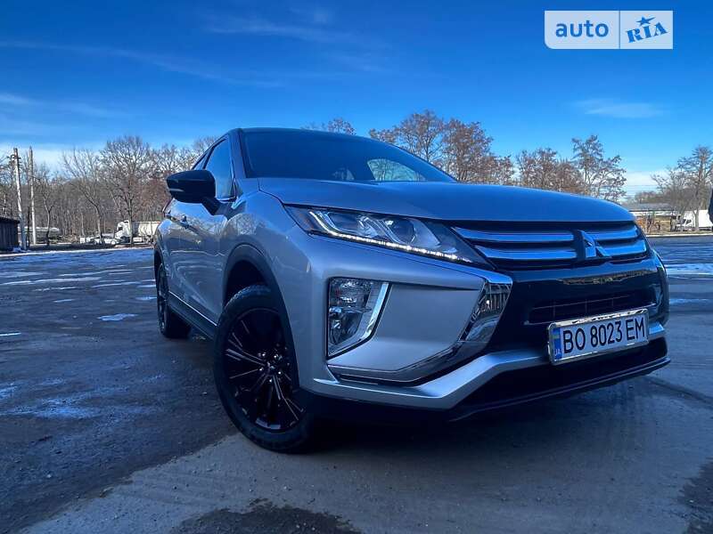 Внедорожник / Кроссовер Mitsubishi Eclipse Cross 2019 в 