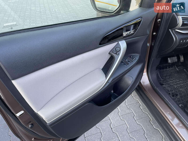 Внедорожник / Кроссовер Mitsubishi Eclipse Cross 2019 в Черновцах