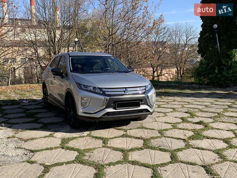 Внедорожник / Кроссовер Mitsubishi Eclipse Cross 2019 в 