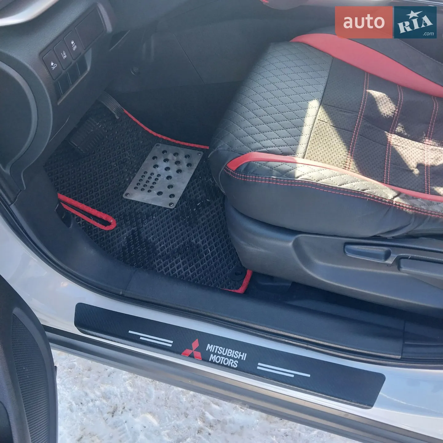 2023 Mitsubishi Eclipse Cross - мініатюра 25