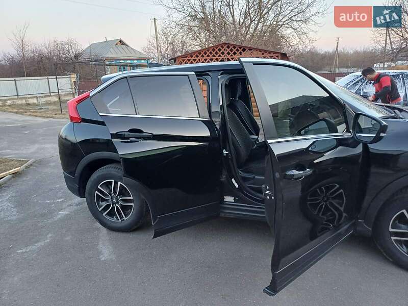 Внедорожник / Кроссовер Mitsubishi Eclipse Cross 2018 в Голованевске