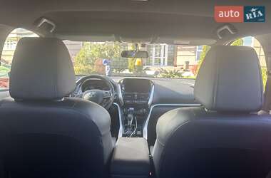 Внедорожник / Кроссовер Mitsubishi Eclipse Cross 2023 в 