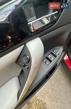 Позашляховик / Кросовер Mitsubishi Eclipse Cross 2021 в 