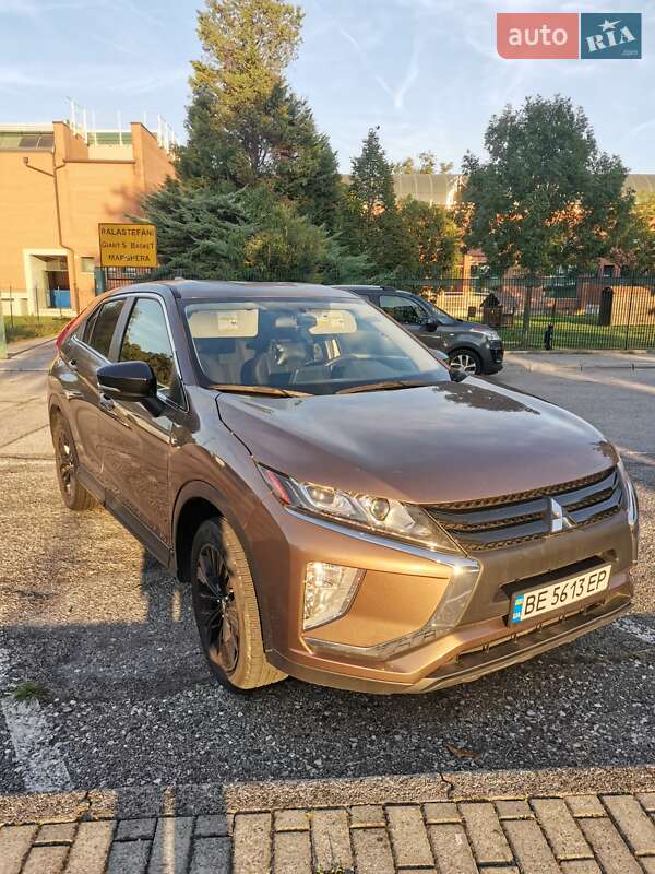 Внедорожник / Кроссовер Mitsubishi Eclipse Cross 2018 в 