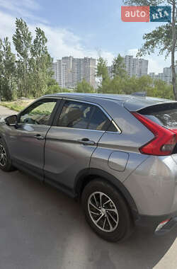 Внедорожник / Кроссовер Mitsubishi Eclipse Cross 2020 в 