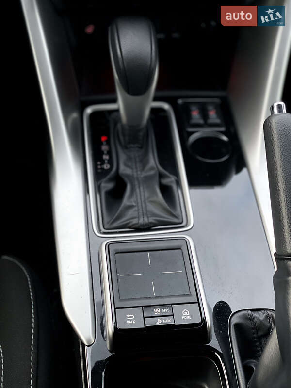 Позашляховик / Кросовер Mitsubishi Eclipse Cross 2018 в Мукачевому