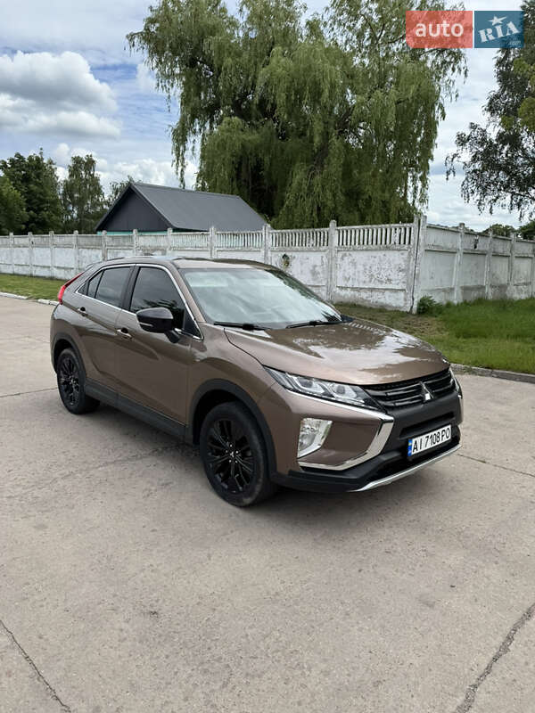 Позашляховик / Кросовер Mitsubishi Eclipse Cross 2018 в 