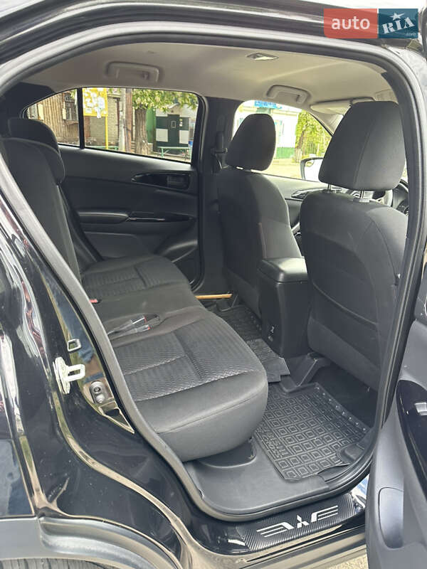 Внедорожник / Кроссовер Mitsubishi Eclipse Cross 2018 в Харькове фото 5 Внедорожник / Кроссовер Mitsubishi Eclipse Cross 2018 в Харькове