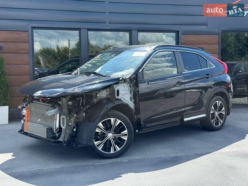 Позашляховик / Кросовер Mitsubishi Eclipse Cross 2020 в 