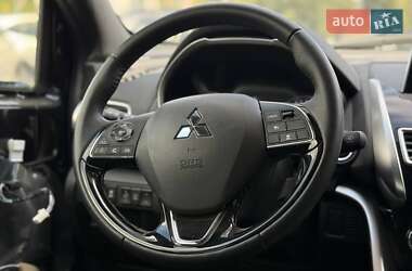 Позашляховик / Кросовер Mitsubishi Eclipse Cross 2020 в 