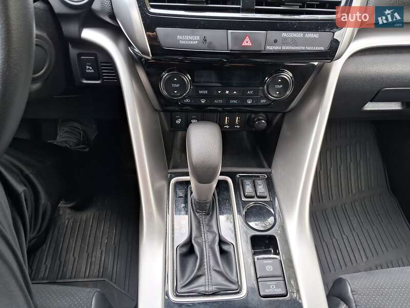 Позашляховик / Кросовер Mitsubishi Eclipse Cross 2022 в Дніпрі фото 21 Позашляховик / Кросовер Mitsubishi Eclipse Cross 2022 в Дніпрі