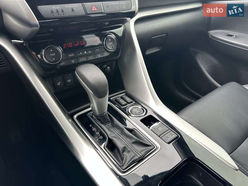 Внедорожник / Кроссовер Mitsubishi Eclipse Cross 2023 в Киеве