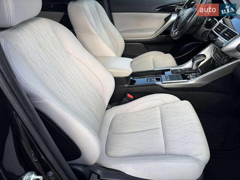 Внедорожник / Кроссовер Mitsubishi Eclipse Cross 2018 в Киеве фото 15 Внедорожник / Кроссовер Mitsubishi Eclipse Cross 2018 в Киеве